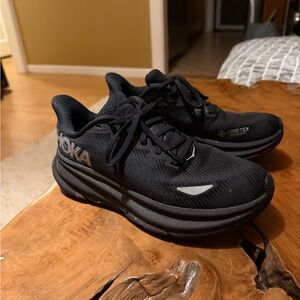Hoka Clifton 9  Goretex